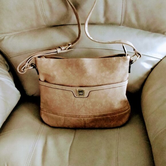 STONE MOUNTAIN WOMEN'S CROSSBODY HOBO SHOULDER BAG - Picture 3 of 14